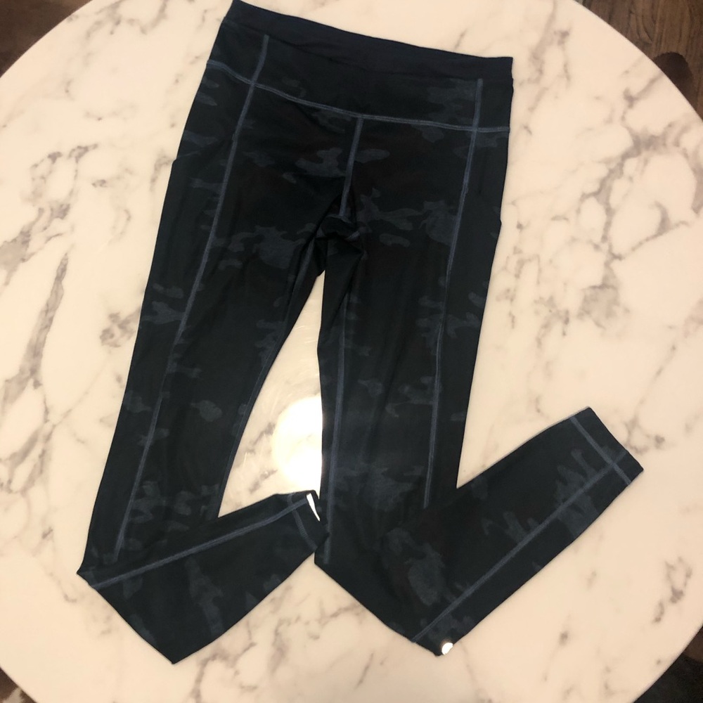 Lululemon Luxtreme Blue Camo Speed Tight 6